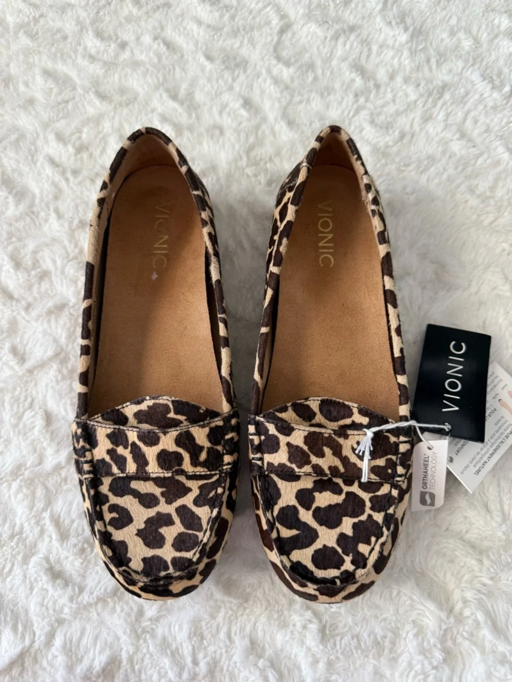 NEW VIONIC Larrun Calf Hair Leopard Print Loafers Slip-On Flats - Picture 2 of 13